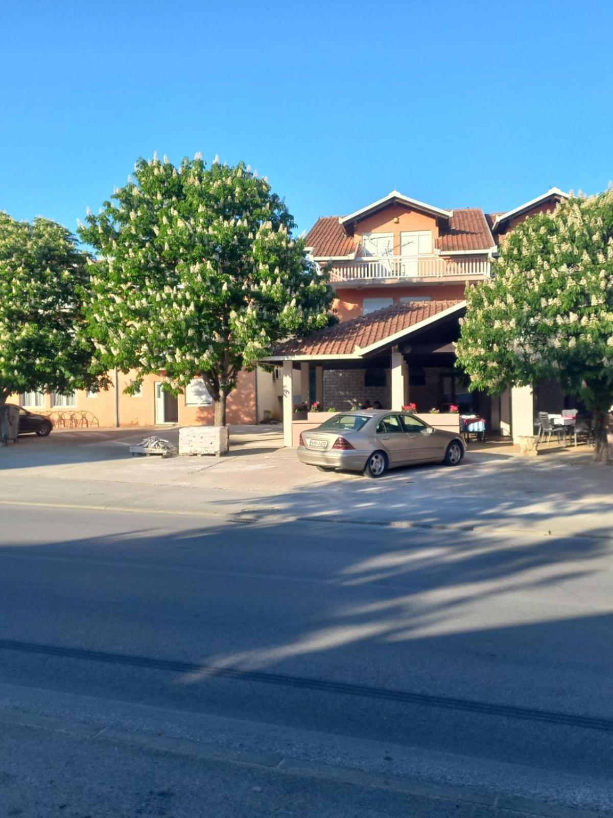 Juka Hotel Medjugorje Luaran gambar