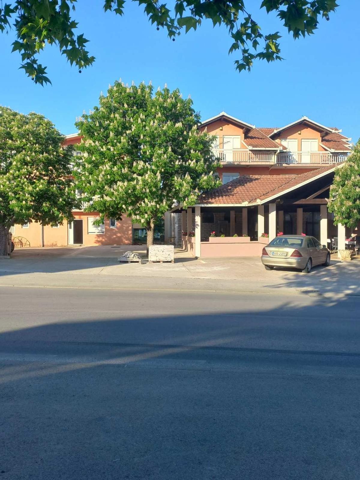 Juka Hotel Medjugorje Luaran gambar